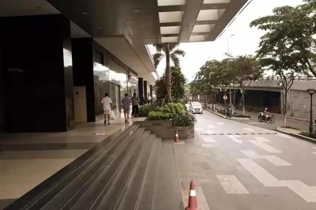 123 Apartment In Ben Van Don Street Ho Chi Minh City