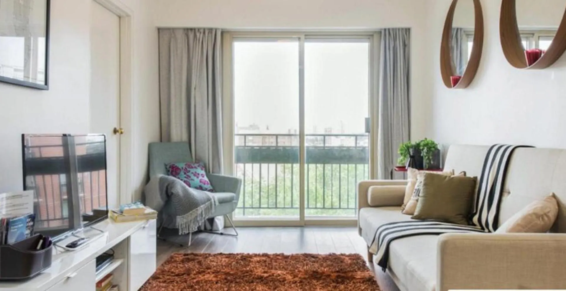 123 Apartment In Ben Van Don Street Ho Chi Minh City