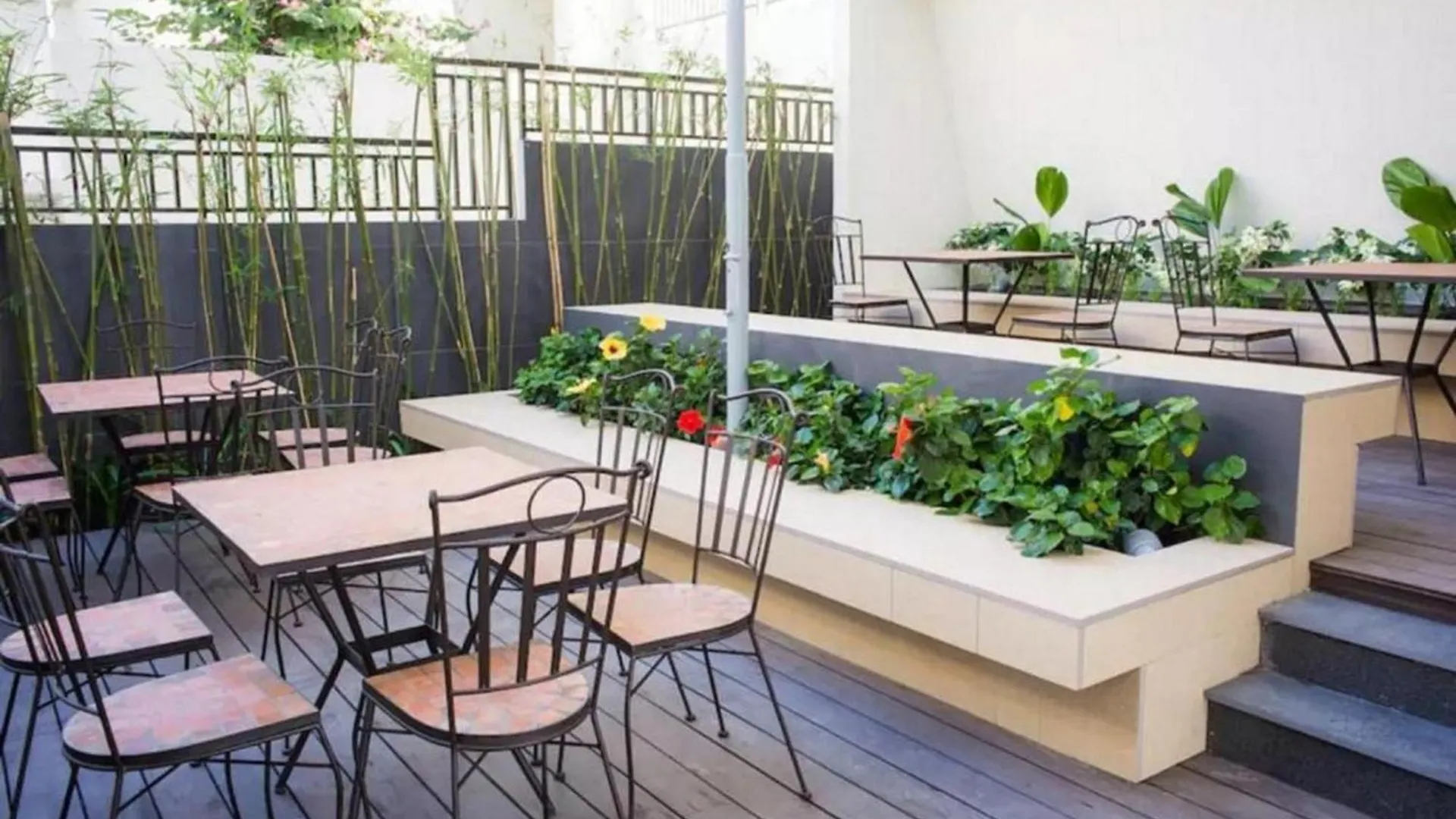 123 Apartment In Ben Van Don Street Ho Chi Minh City