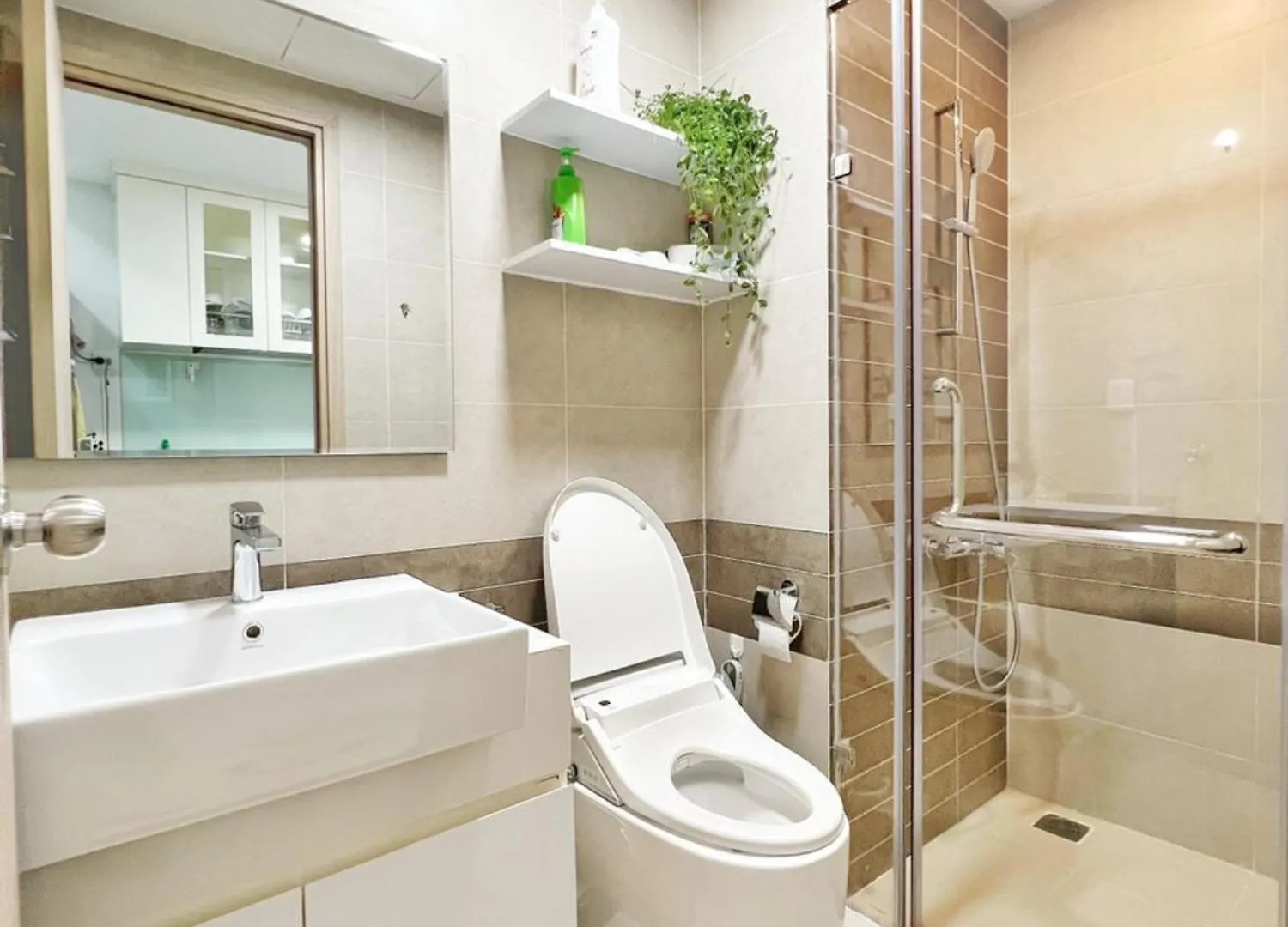 123 Apartment In Ben Van Don Street Ho Chi Minh City
